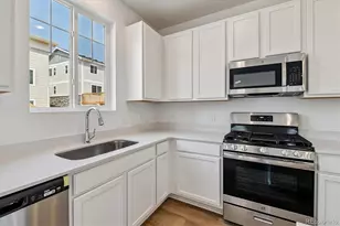 469 S Salida St, Aurora, CO 80017 - Photo 10