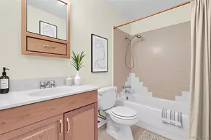 2325 S Linden Ct, Denver, CO 80222 - Photo 12