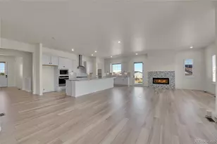 8538 S Quatar St, Aurora, CO 80016 - Photo 10