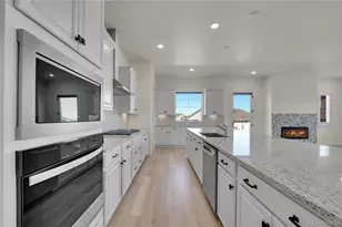 8538 S Quatar St, Aurora, CO 80016 - Photo 16