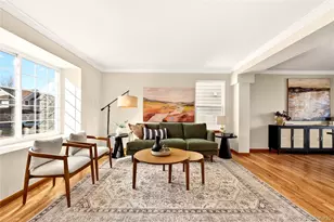 8852 Chestnut Hill Ln, Highlands Ranch, CO 80130 - Photo 2