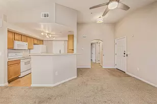 5726 N Genoa Way, Aurora, CO 80019 - Photo 6