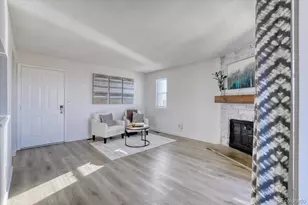 4333 S Andes Way, Aurora, CO 80015 - Photo 2