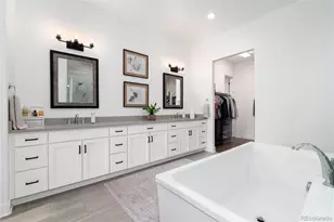 27810 E Lakeview Dr, Aurora, CO 80016 - Photo 26