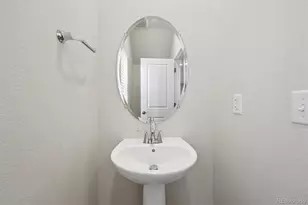 9444 Danube St, Commerce City, CO 80022 - Photo 10