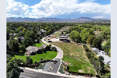 8855 W Bear Creek Drive, Lakewood, CO 80227 - Photo 6