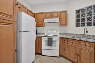 1631 W Canal Cir, Littleton, CO 80120 - Photo 2