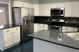 72 Hanson Ln, Pueblo, CO 81001 - Photo 4