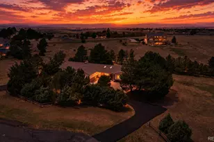 21375 E Nichols Pl, Aurora, CO 80016 - Photo 2