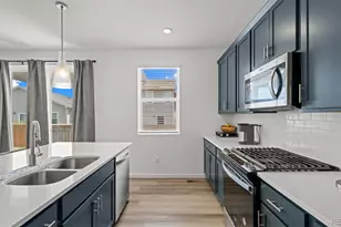 880 Sunflower Dr, Brighton, CO 80601 - Photo 12