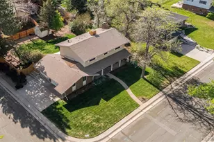6852 S Spotswood St, Littleton, CO 80120 - Photo 2