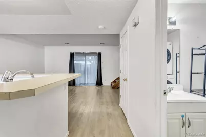 1545 S Ouray Circle #B, Aurora, CO 80017 - Photo 2