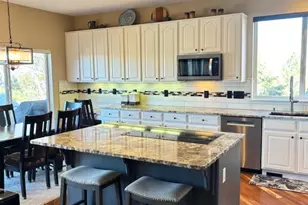 10233 Greatwood Ct, Highlands Ranch, CO 80126 - Photo 8