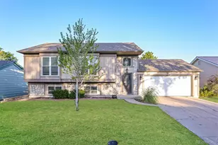 5859 S Perth Pl, Aurora, CO 80015 - Photo 1