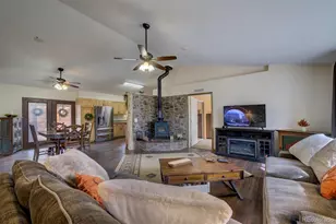 34 Fetlock, Florissant, CO 80816 - Photo 30