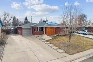 215 Beryl Way, Broomfield, CO 80020 - Photo 2