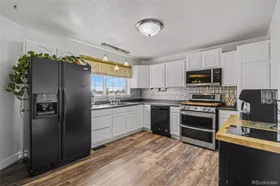 580 S Elm Street, Keenesburg, CO 80643 - Photo 8