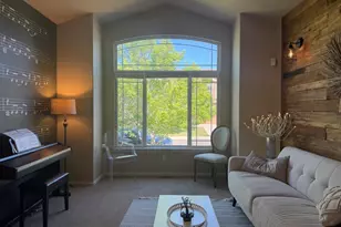 3908 S Malta Ct, Aurora, CO 80013 - Photo 4