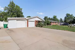 3157 Victor St, Aurora, CO 80011 - Photo 2
