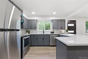 6033 Hoyt Ct, Arvada, CO 80004 - Photo 4