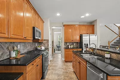 1372 S Duquesne Court, Aurora, CO 80018 - Photo 16