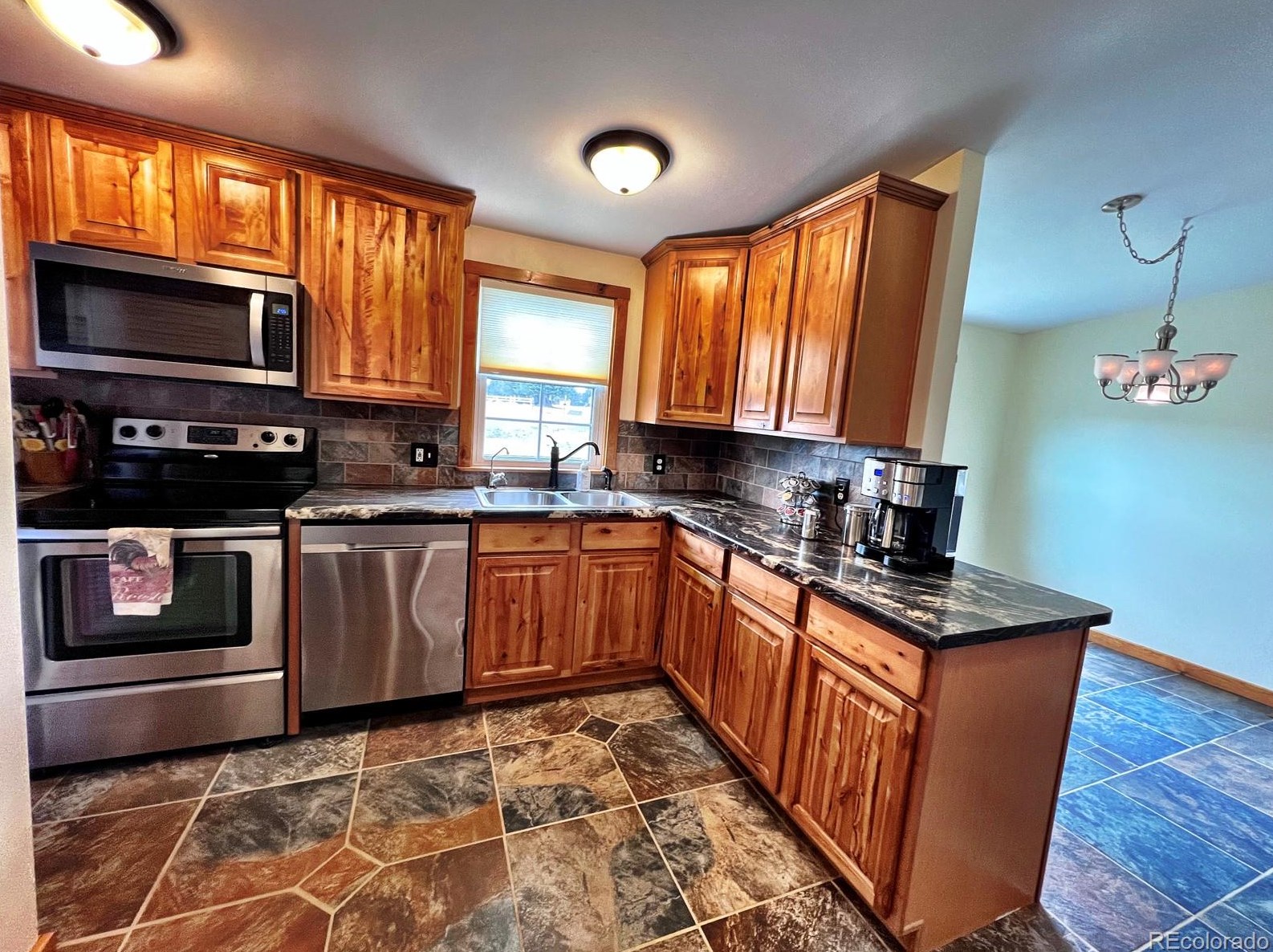 681 4th Ave, Limon, CO 80828-2125