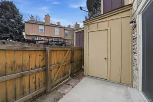 2701 E Nichols Cir, Centennial, CO 80122 - Photo 32