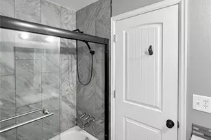 9867 Croke Dr, Denver, CO 80260 - Photo 14