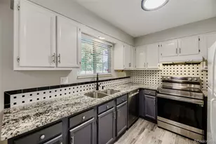 7136 W Portland Ave, Littleton, CO 80128 - Photo 8