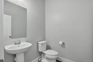 21554 E 59th Dr, Aurora, CO 80019 - Photo 16