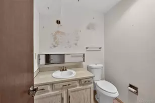6048 S Locust Cir, Centennial, CO 80111 - Photo 22