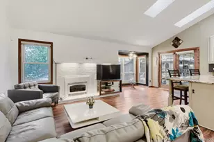 8266 S Logan Ct, Littleton, CO 80122 - Photo 4