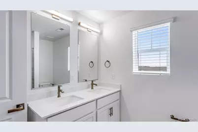 677 N Ukraine Street, Aurora, CO 80018 - Photo 30