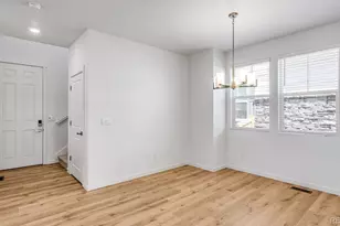 677 N Ukraine St, Aurora, CO 80018 - Photo 8