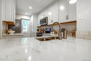 8210 S Fillmore Cir, Centennial, CO 80122 - Photo 8