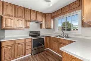 1860 E 112th Pl, Northglenn, CO 80233 - Photo 8