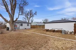 1656 Newark St, Aurora, CO 80010 - Photo 18
