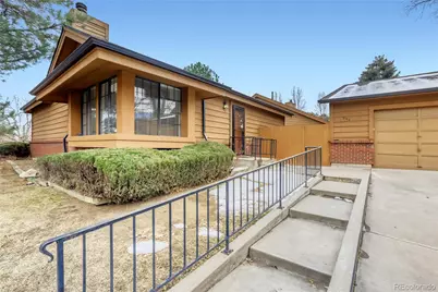 204 S Eagle Circle, Aurora, CO 80012 - Photo 2