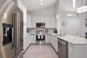 10061 W Victoria Pl, Littleton, CO 80127 - Photo 16