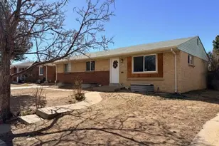 517 Florence St, Aurora, CO 80010 - Photo 2