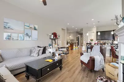 7621 S Queensburg Way, Aurora, CO 80016 - Photo 8