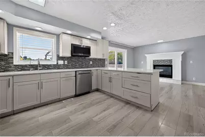 5881 S Quatar Circle, Centennial, CO 80015 - Photo 6