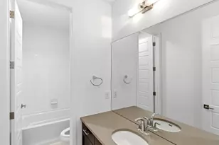 6121 Chester St, Denver, CO 80238 - Photo 32