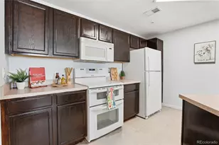 5703 N Gibralter Way, Aurora, CO 80019 - Photo 6