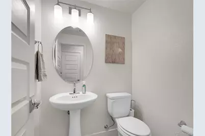 19562 E Sunset Circle, Aurora, CO 80015 - Photo 10