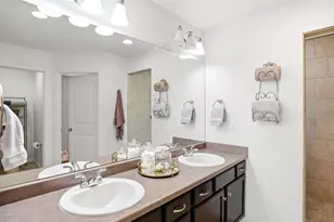 10739 Worchester Way, Commerce City, CO 80022 - Photo 32