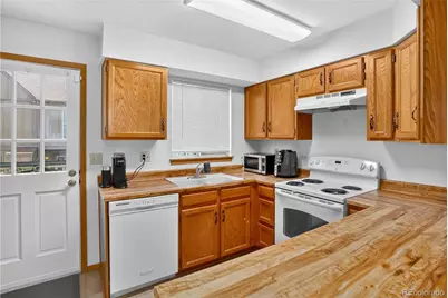 11996 E Kepner Drive, Aurora, CO 80012 - Photo 8