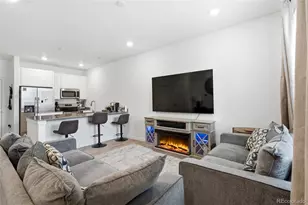 2014 S Gold Bug Wy, Aurora, CO 80018 - Photo 2