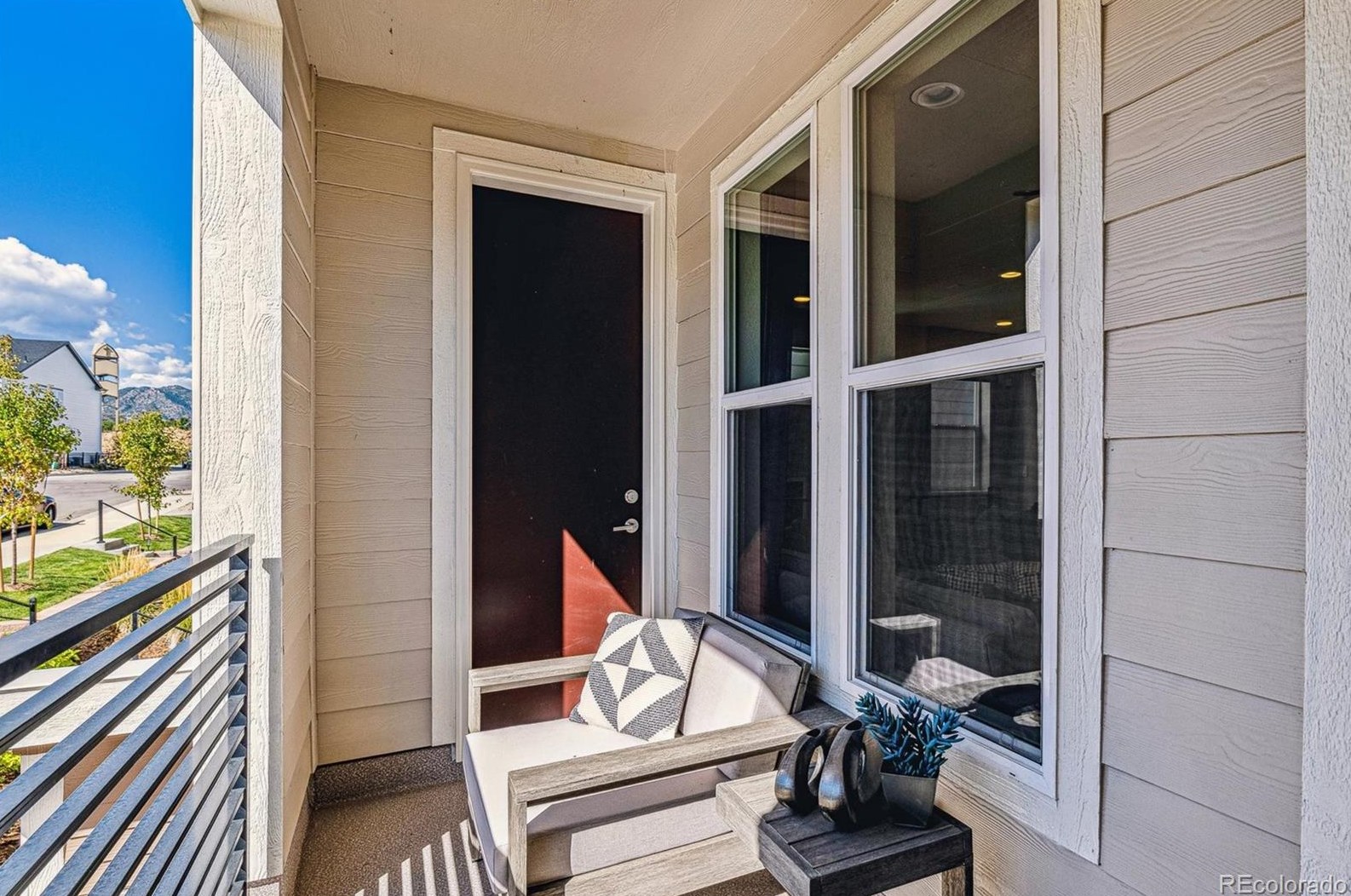 5089 Queen Ct, Littleton CO 80127-3302 exterior