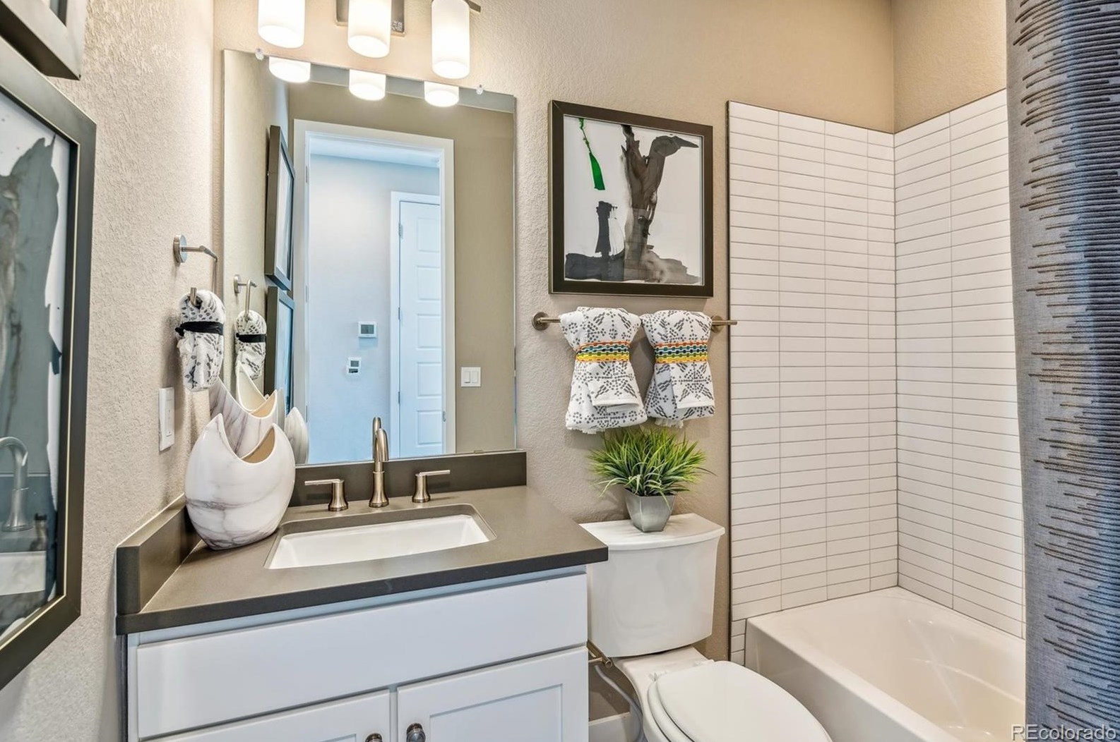 5089 Queen Ct, Littleton CO 80127-3302 exterior